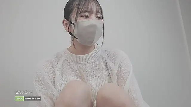 Snapshot of CocoaMilk18 chatting on February 18, 11:17 am CocoaMilk18 online show from February 18, 11:17 am