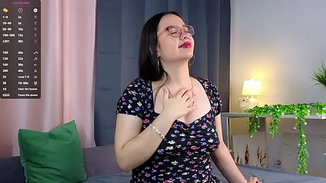 WildaBisom online show from September 15, 1:38 am