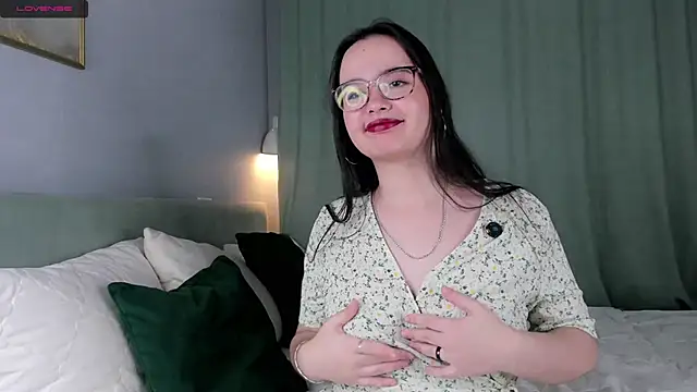 WildaBisom online show from September 29, 1:22 am