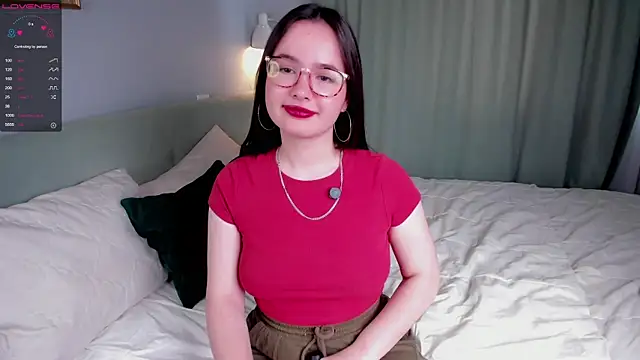 WildaBisom online show from October 7, 2:53 am