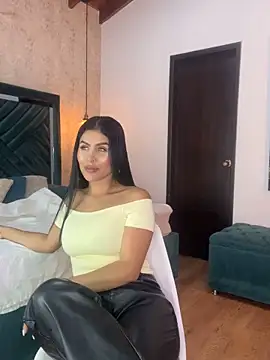 Snapshot of Sofi_Moreno chatting on March 18, 11:46 am Sofi Moreno online show from March 18, 11:46 am