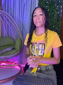 Kiara Zahiri   online show from September 16, 11:00 am