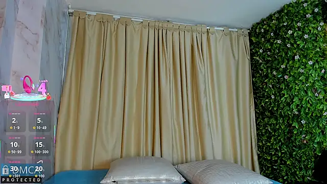 Kiara Zahiri   online show from September 20, 11:11 am