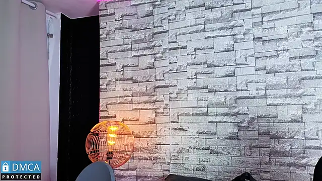 Kiara Zahiri   online show from December 5, 10:57 am