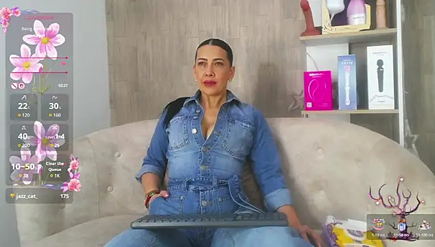 cortney tayler online show from November 22, 11:53 am