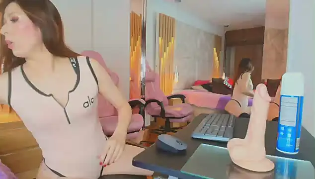 Rose Nichols online show from September 30, 7:30 pm