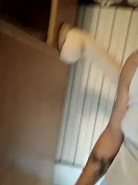 Snapshot of tonder69 chatting on November 28, 1:08 am tonder69 online show from November 28, 1:08 am