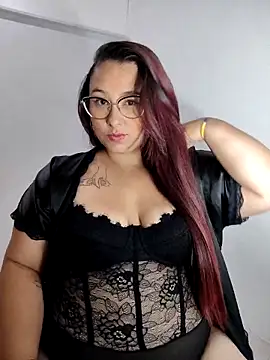 Snapshot of Freyacooper chatting on September 14, 2:22 am Freyacooper online show from September 14, 2:22 am