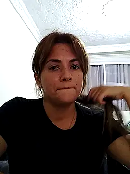 Snapshot of karamirror_ chatting on September 23, 10:13 pm karamirror online show from September 23, 10:13 pm