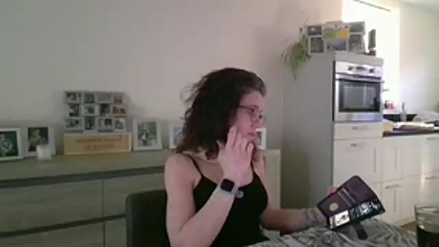 Snapshot of JezebelDutch chatting on January 16, 1:48 pm JezebelDutch online show from January 16, 1:48 pm