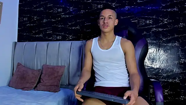 Jhos Smith online show from November 29, 4:04 am