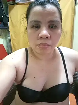 Snapshot of hotlyn45 chatting on October 30, 1:18 am hotlyn45 online show from October 30, 1:18 am