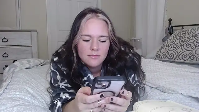 Snapshot of livvylane chatting on October 11, 2:11 am livvylane online show from October 11, 2:11 am