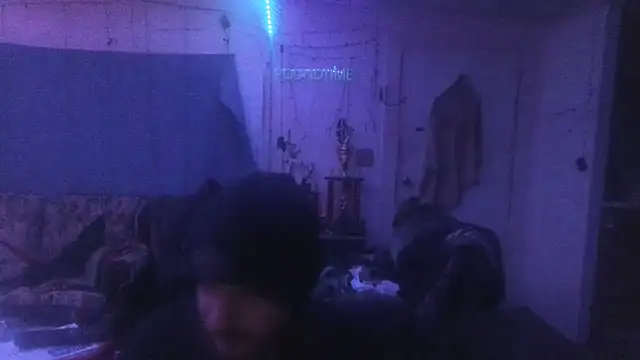 Poundtown1226 online show from January 17, 12:37 am