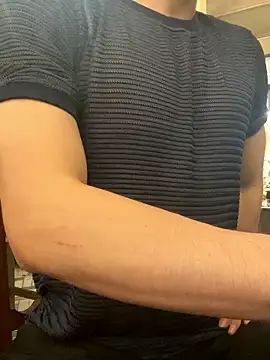 anhkiet huang online show from January 19, 3:38 pm