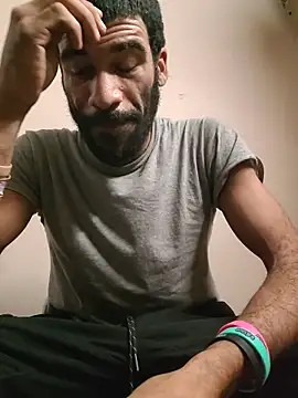 Snapshot of GuyInNY chatting on November 9, 9:35 pm GuyInNY online show from November 9, 9:35 pm