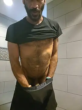 Snapshot of GuyInNY chatting on November 19, 2:44 am GuyInNY online show from November 19, 2:44 am