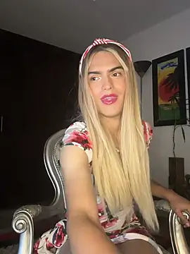 Snapshot of Samantha_loch chatting on July 3, 2:29 am Samantha loch online show from July 3, 2:29 am
