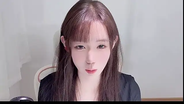 Xiao-runbao online show from October 16, 12:39 pm