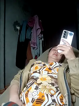 suki-lady online show from November 15, 1:14 am