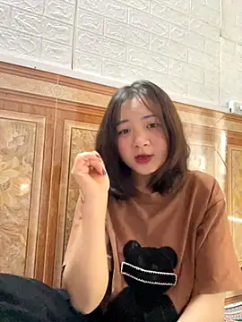 Snapshot of Lonnina chatting on October 29, 2:36 am Lonnina online show from October 29, 2:36 am