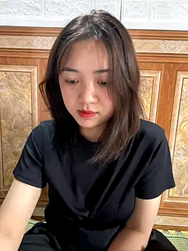 Snapshot of Lonnina chatting on October 30, 6:37 am Lonnina online show from October 30, 6:37 am