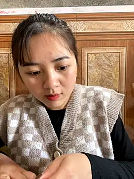 Snapshot of Lonnina chatting on November 15, 6:00 am Lonnina online show from November 15, 6:00 am