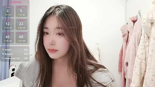 Luna 868 online show from December 13, 7:53 pm