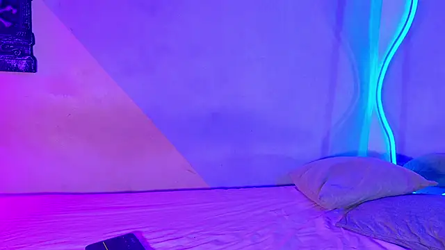 Laura and Kevin online show from October 3, 2:36 pm