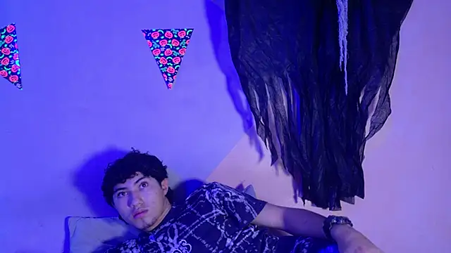 Laura and Kevin online show from October 11, 2:15 pm