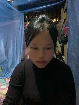 O o UwU o O online show from November 5, 7:30 am