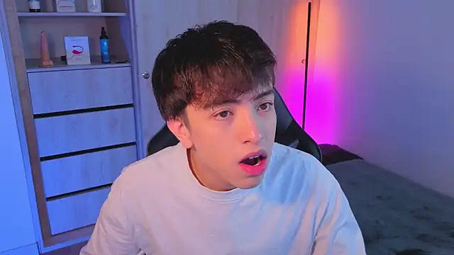 onlinenico online show from October 11, 8:07 pm