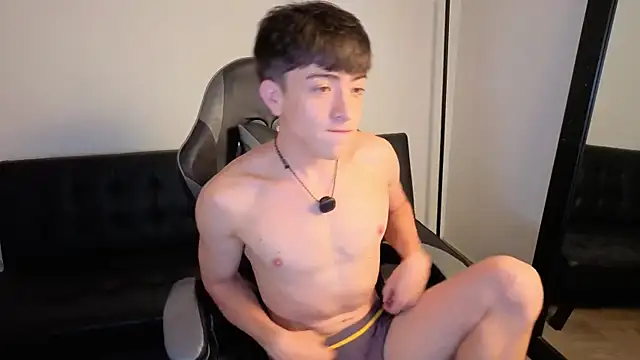 Snapshot of onlinenico chatting on February 23, 10:18 pm onlinenico online show from February 23, 10:18 pm