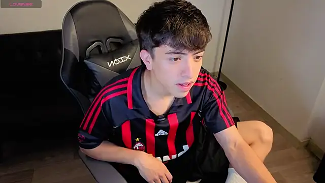 Snapshot of onlinenico chatting on February 27, 9:04 pm onlinenico online show from February 27, 9:04 pm