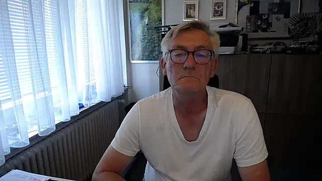 Snapshot of randyandy67 chatting on July 13, 10:40 am randyandy67 online show from July 13, 10:40 am