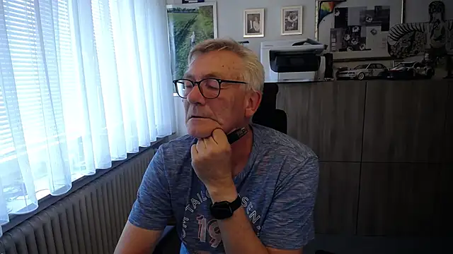 Snapshot of randyandy67 chatting on July 15, 3:50 pm randyandy67 online show from July 15, 3:50 pm