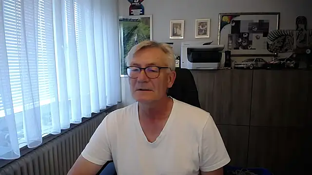 Snapshot of randyandy67 chatting on July 30, 6:18 pm randyandy67 online show from July 30, 6:18 pm