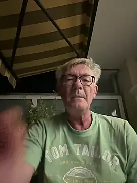 Snapshot of randyandy67 chatting on August 1, 9:25 pm randyandy67 online show from August 1, 9:25 pm