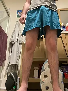 Snapshot of brileysmith0 chatting on March 23, 2:32 pm brileysmith0 online show from March 23, 2:32 pm