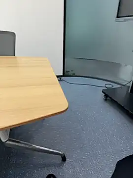 Snapshot of miniyellower chatting on December 23, 6:44 am miniyellower online show from December 23, 6:44 am