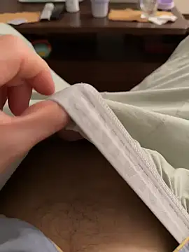 Snapshot of miniyellower chatting on March 4, 12:44 pm miniyellower online show from March 4, 12:44 pm