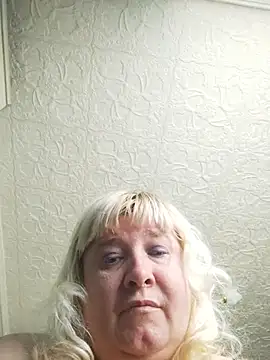 GlamMilena online show from October 23, 12:37 pm