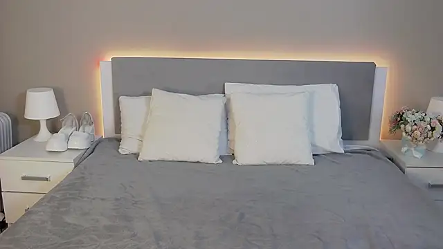 MarianeSun online show from October 8, 3:59 am