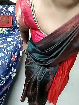 Snapshot of tamilmaha12 chatting on September 28, 8:03 pm tamilmaha12 online show from September 28, 8:03 pm