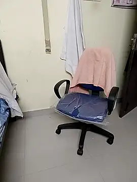 Snapshot of tamilmaha12 chatting on October 11, 8:13 am tamilmaha12 online show from October 11, 8:13 am