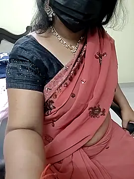 Snapshot of tamilmaha12 chatting on November 3, 7:26 pm tamilmaha12 online show from November 3, 7:26 pm