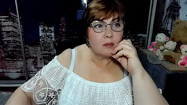 Bela Lana  online show from April 1, 4:59 pm