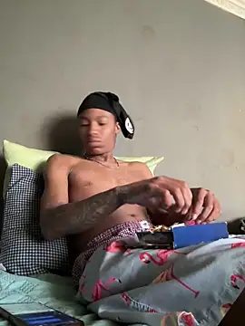 Snapshot of Tookey012 chatting on October 10, 6:01 am Tookey012 online show from October 10, 6:01 am