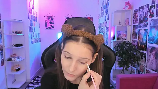 JenniferKiim online show from March 8, 8:29 am