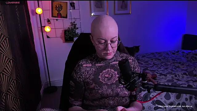 MossPrince online show from November 7, 4:18 pm